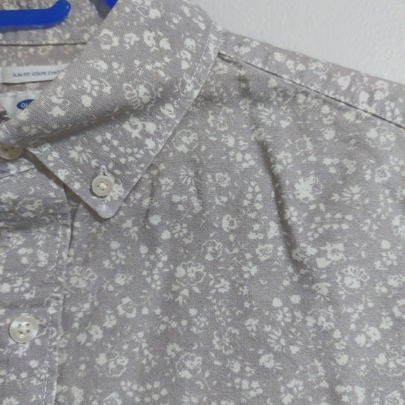 Old Navy, medium, grey shirt - Picture 2 of 2